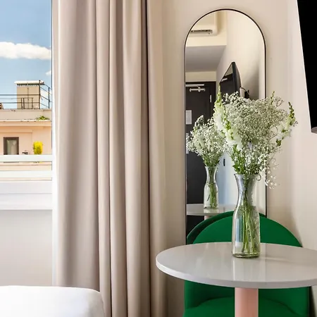 Caprice Hotel 3*