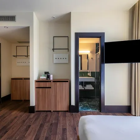 Hotel Caprice 3*