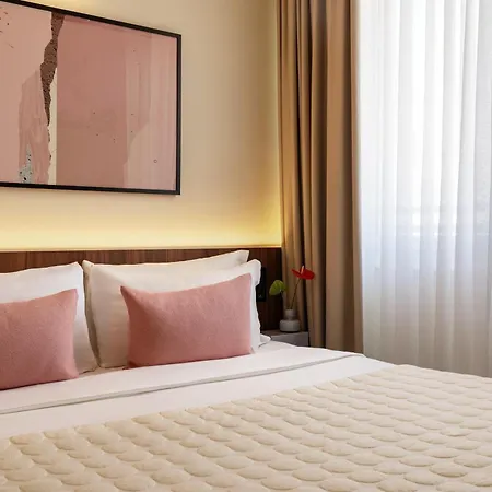Numa Barberini Отель 3*